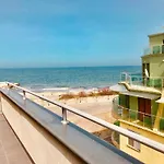 Atlantic Apartment